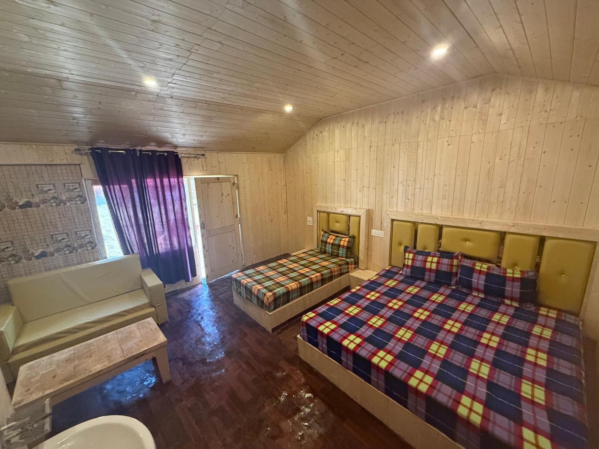 Lord Shiva Dimension Hotel Tosh ภายนอก รูปภาพ