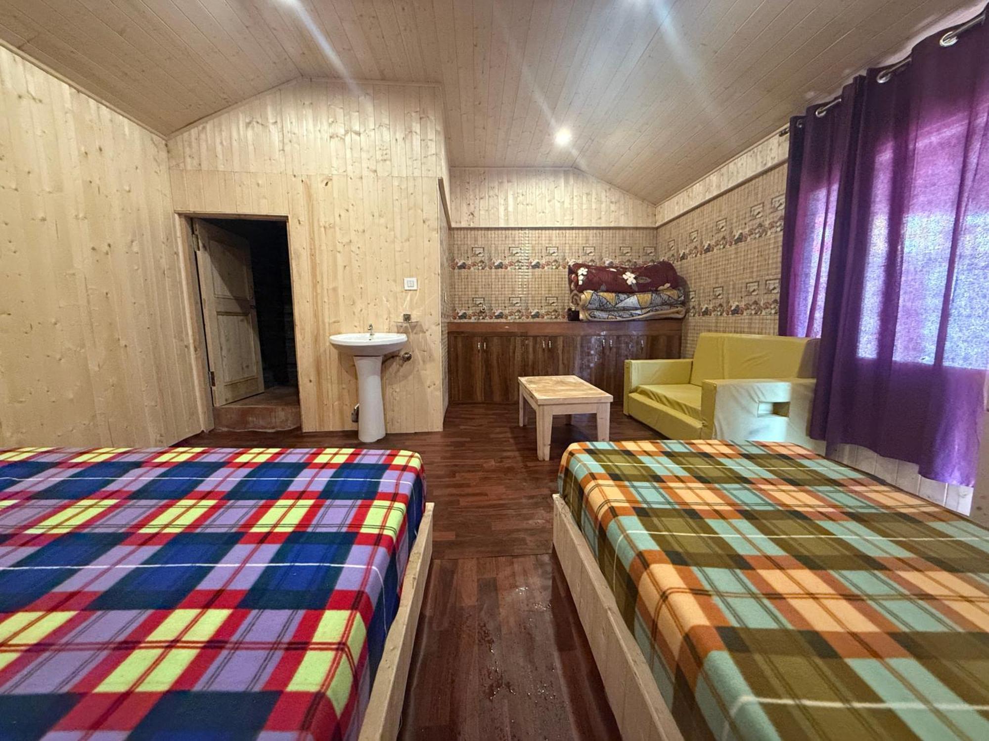 Lord Shiva Dimension Hotel Tosh ภายนอก รูปภาพ